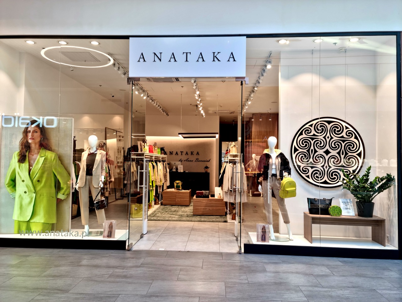 Salon Anataka w Centrum Janki